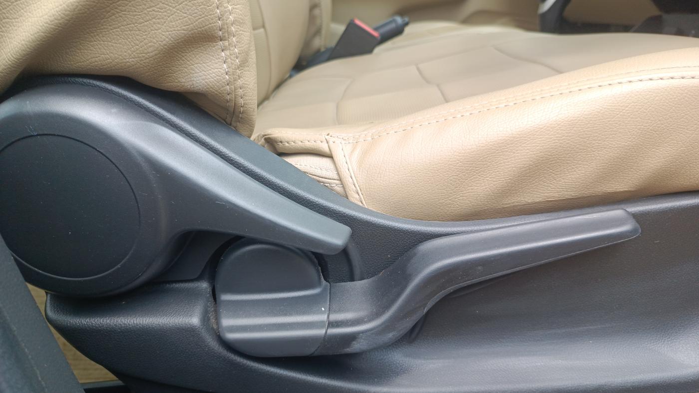 2022 Honda Amaze 1.2L I-VTEC VX CVT, Petrol, Automatic, 67,736 km, Driver Side Adjustment Panel