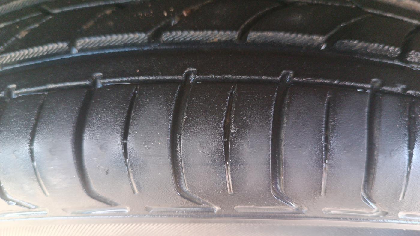 2022 Honda Amaze 1.2L I-VTEC VX CVT, Petrol, Automatic, 67,736 km, Left Front Tyre Tread