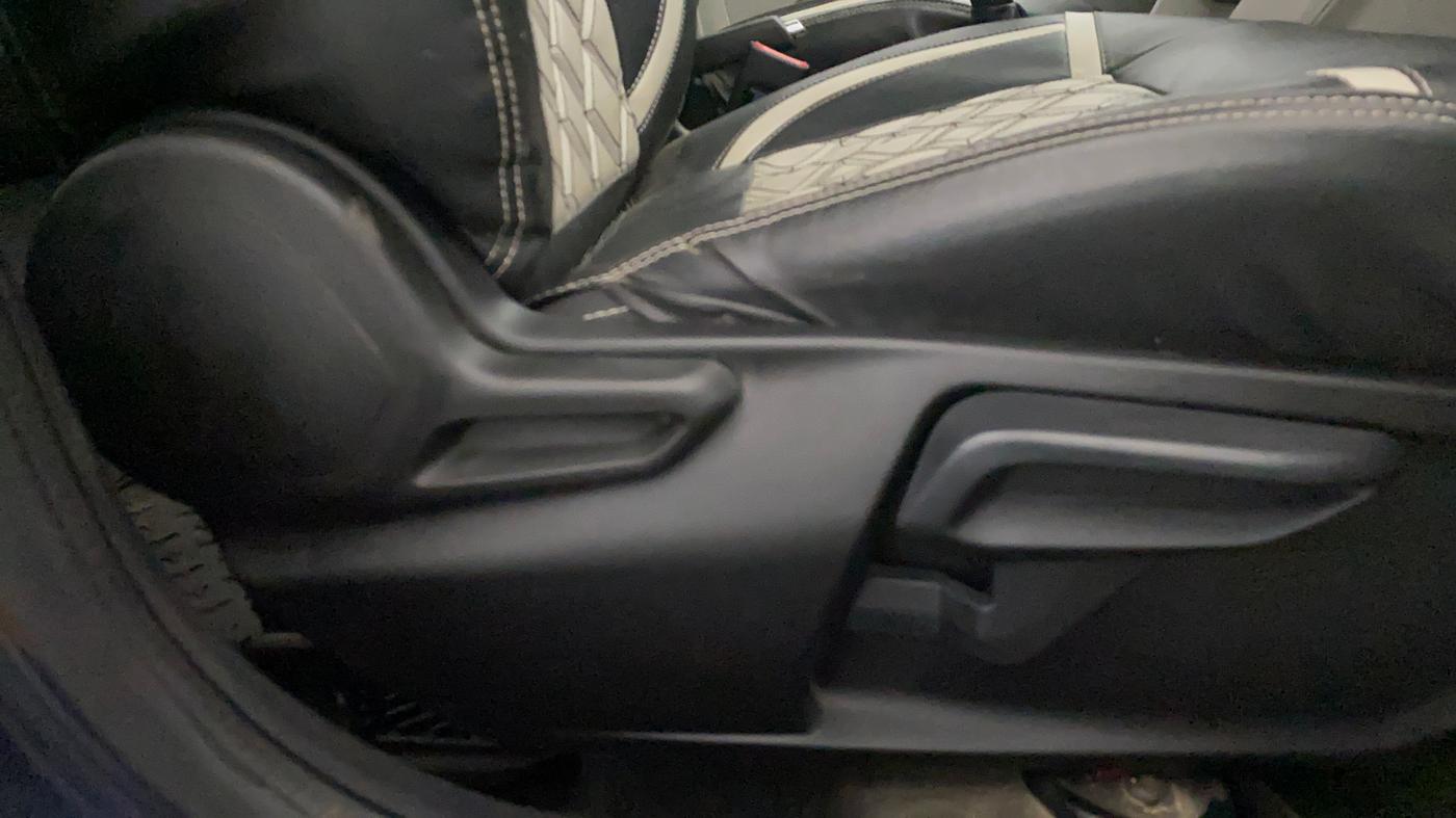 2022 Tata Tiago XZ PLUS CNG, CNG, Manual, 1,11,624 km, Driver Side Adjustment Panel