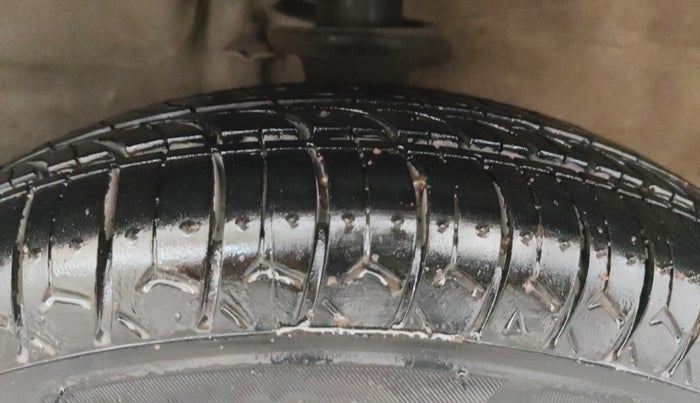 2014 Maruti Alto 800 LXI, Petrol, Manual, 66,811 km, Right Front Tyre Tread