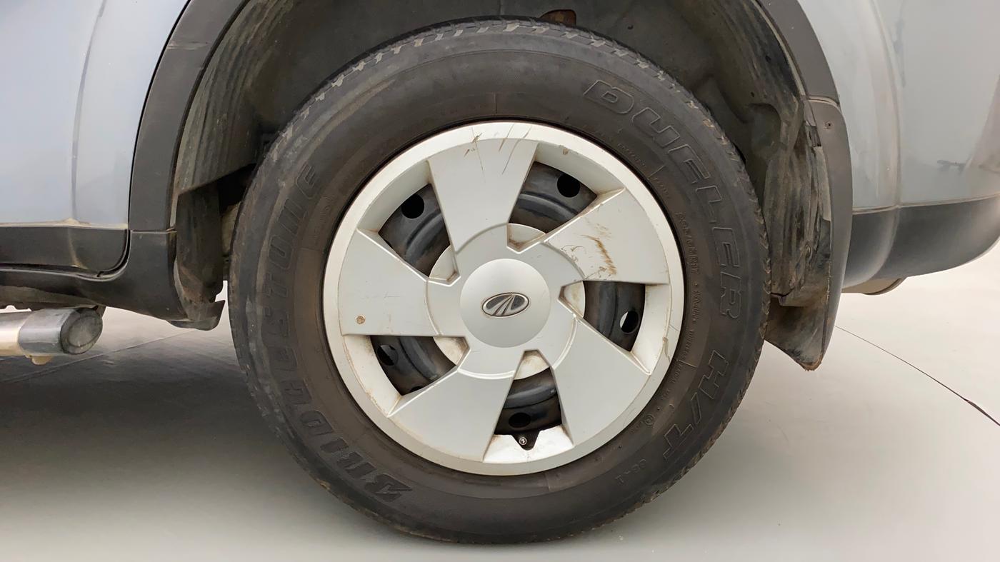 2014 Mahindra XUV500 W6, Diesel, Manual, 1,19,372 km, Left Rear Wheel