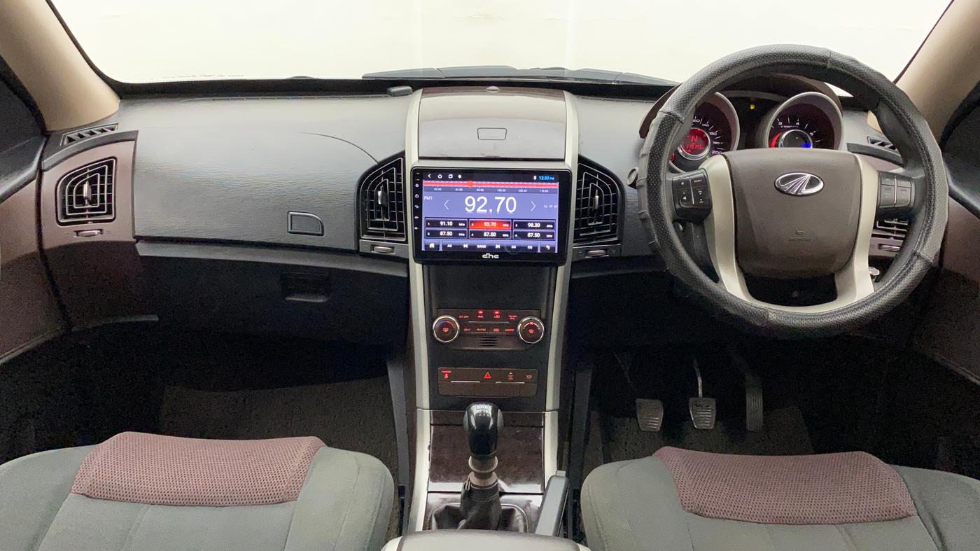 2014 Mahindra XUV500 W6, Diesel, Manual, 1,19,372 km, Dashboard