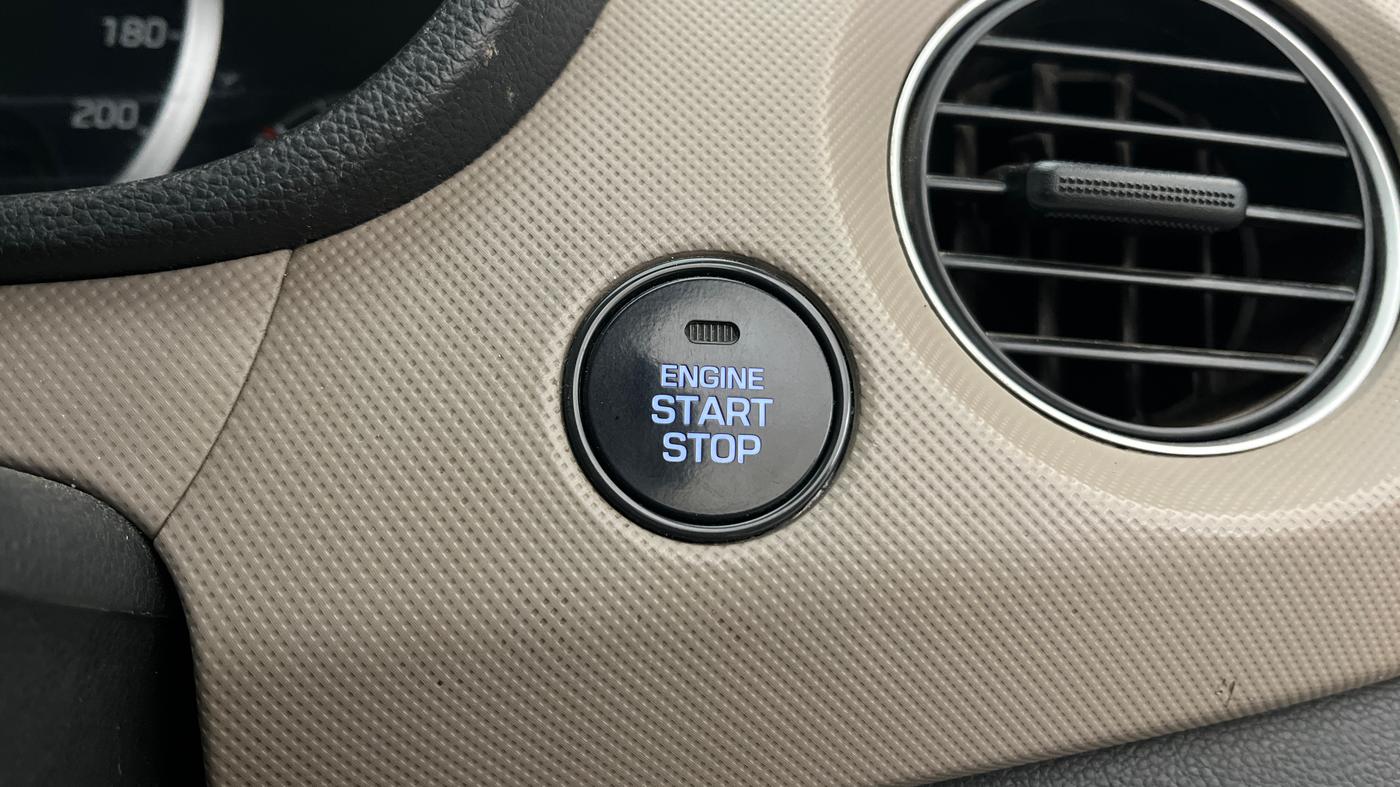 2014 Hyundai Grand i10 SPORTZ 1.2 KAPPA VTVT, Petrol, Manual, 93,042 km, Keyless Start/ Stop Button