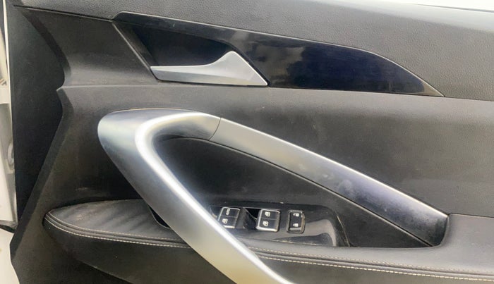 2019 MG HECTOR SHARP 2.0 DIESEL, Diesel, Manual, 75,579 km, Driver Side Door Panels Control