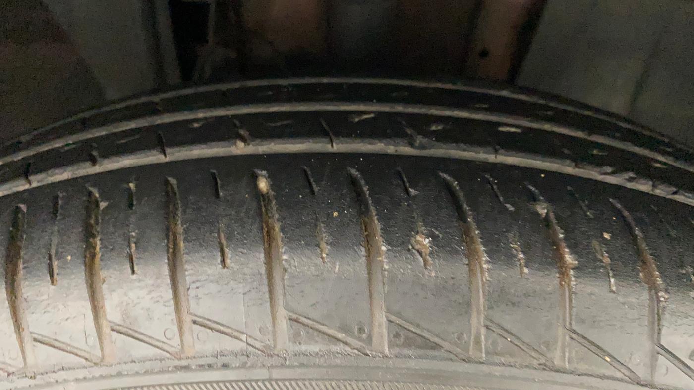 2019 Renault TRIBER RXL MT, Petrol, Manual, 43,155 km, Right Front Tyre Tread