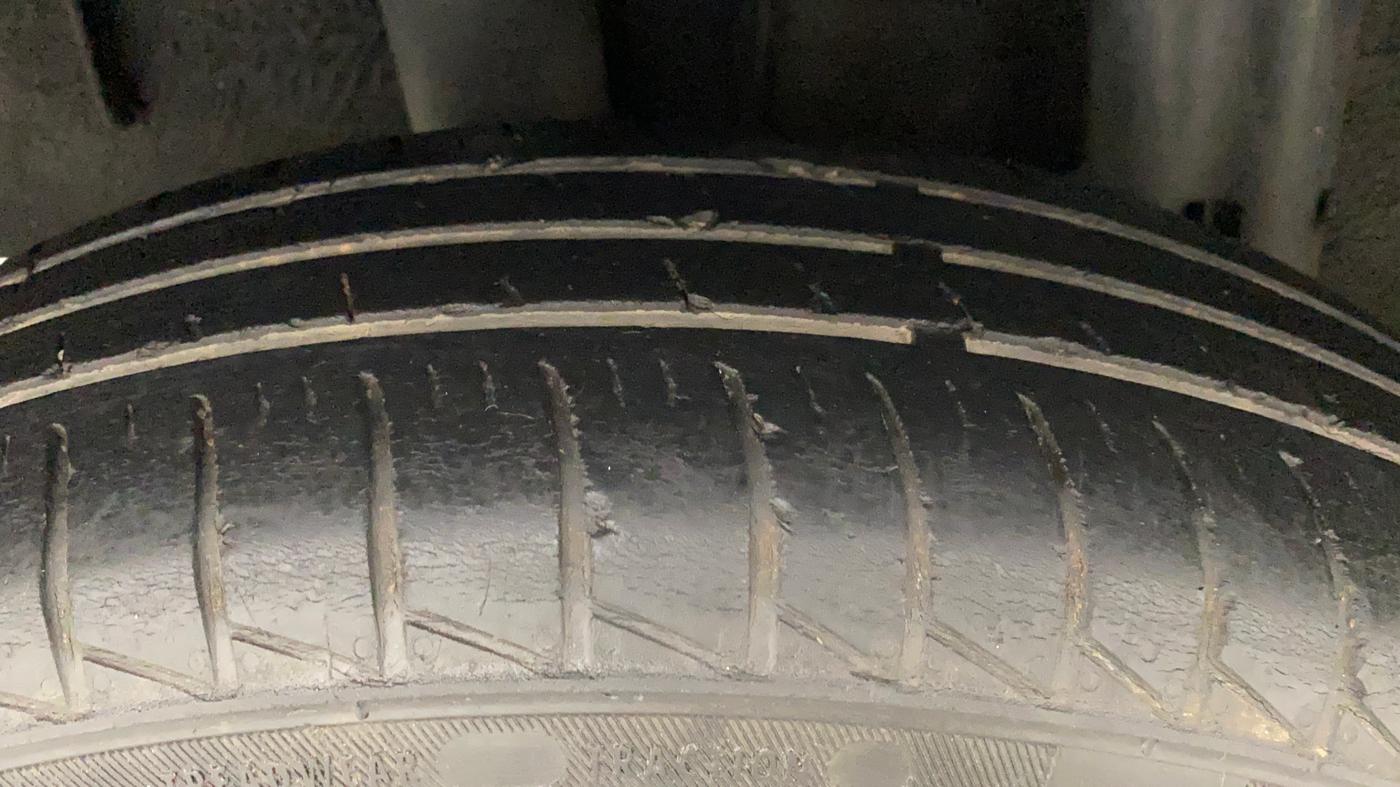 2019 Renault TRIBER RXL MT, Petrol, Manual, 43,155 km, Right Rear Tyre Tread