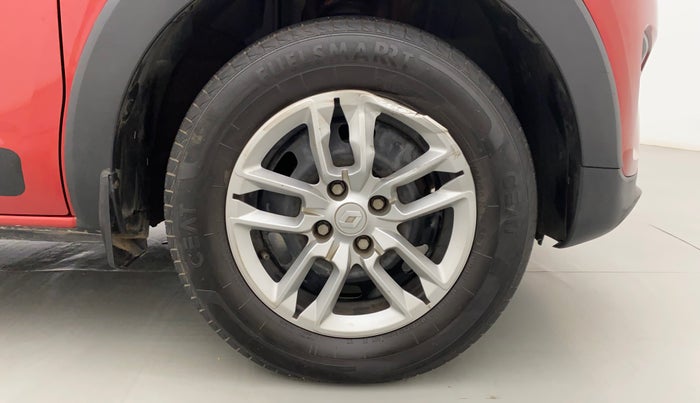 2019 Renault TRIBER RXL MT, Petrol, Manual, 43,155 km, Right Front Wheel