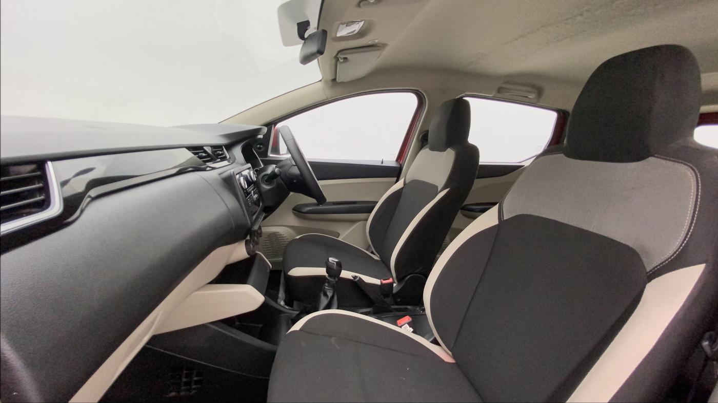 2019 Renault TRIBER RXL MT, Petrol, Manual, 43,155 km, Right Side Front Door Cabin