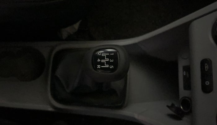 2024 Tata Tiago XT CNG, CNG, Manual, 44,879 km, Gear Lever