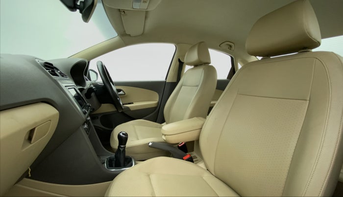 2016 Volkswagen Vento HIGHLINE PETROL, Petrol, Manual, 25,060 km, Right Side Front Door Cabin