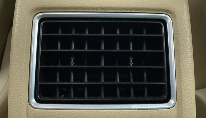 2016 Volkswagen Vento HIGHLINE PETROL, Petrol, Manual, 25,060 km, Rear AC Vents