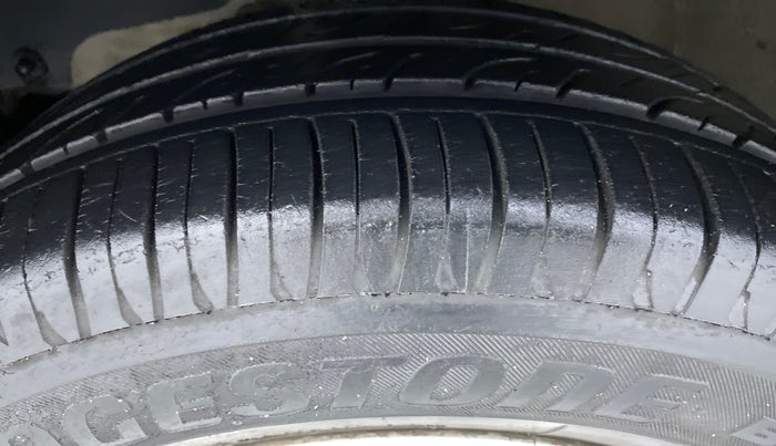 2017 Mahindra Kuv100 K6+ 6 STR, Petrol, Manual, 7,995 km, Left Front Tyre Tread