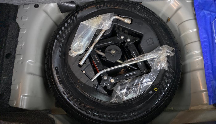 2017 Mahindra Kuv100 K6+ 6 STR, Petrol, Manual, 7,995 km, Spare Tyre