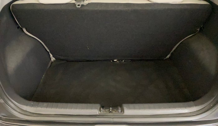 2023 Hyundai GRAND I10 NIOS ERA 1.2 KAPPA VTVT, Petrol, Manual, 12,782 km, Boot Inside