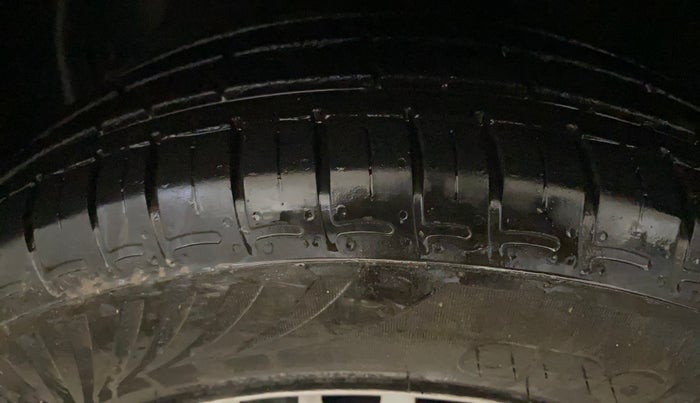 2023 Hyundai GRAND I10 NIOS ERA 1.2 KAPPA VTVT, Petrol, Manual, 12,782 km, Left Front Tyre Tread