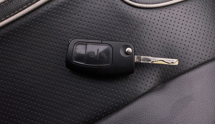 2017 Ford Ecosport TREND 1.5L DIESEL, Diesel, Manual, 1,23,476 km, Key Close Up