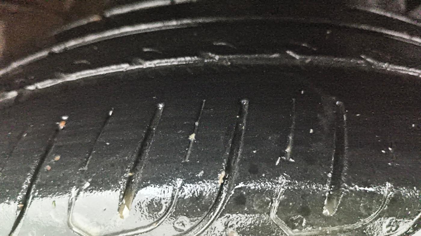 2016 Volkswagen Polo HIGHLINE1.2L, Petrol, Manual, 57,185 km, Right Front Tyre Tread