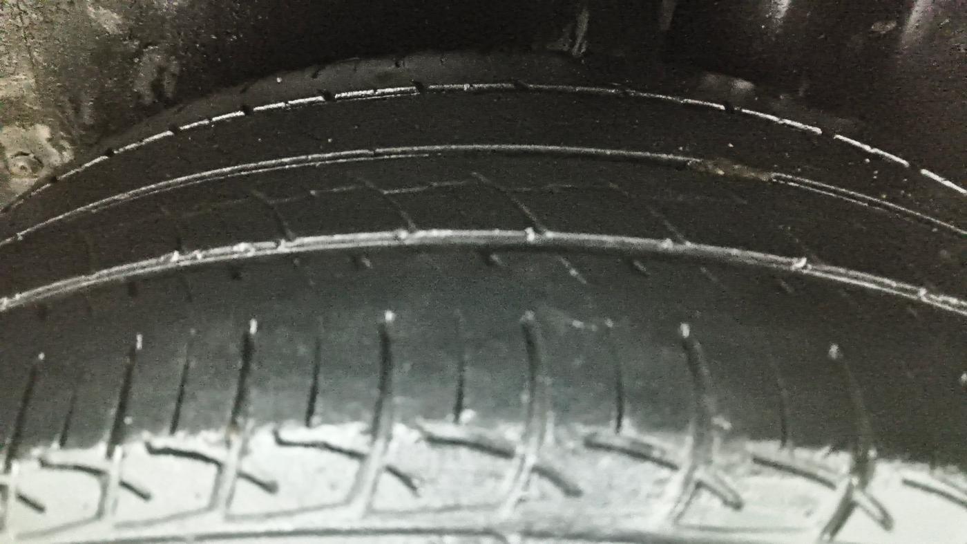 2016 Volkswagen Polo HIGHLINE1.2L, Petrol, Manual, 57,185 km, Left Rear Tyre Tread