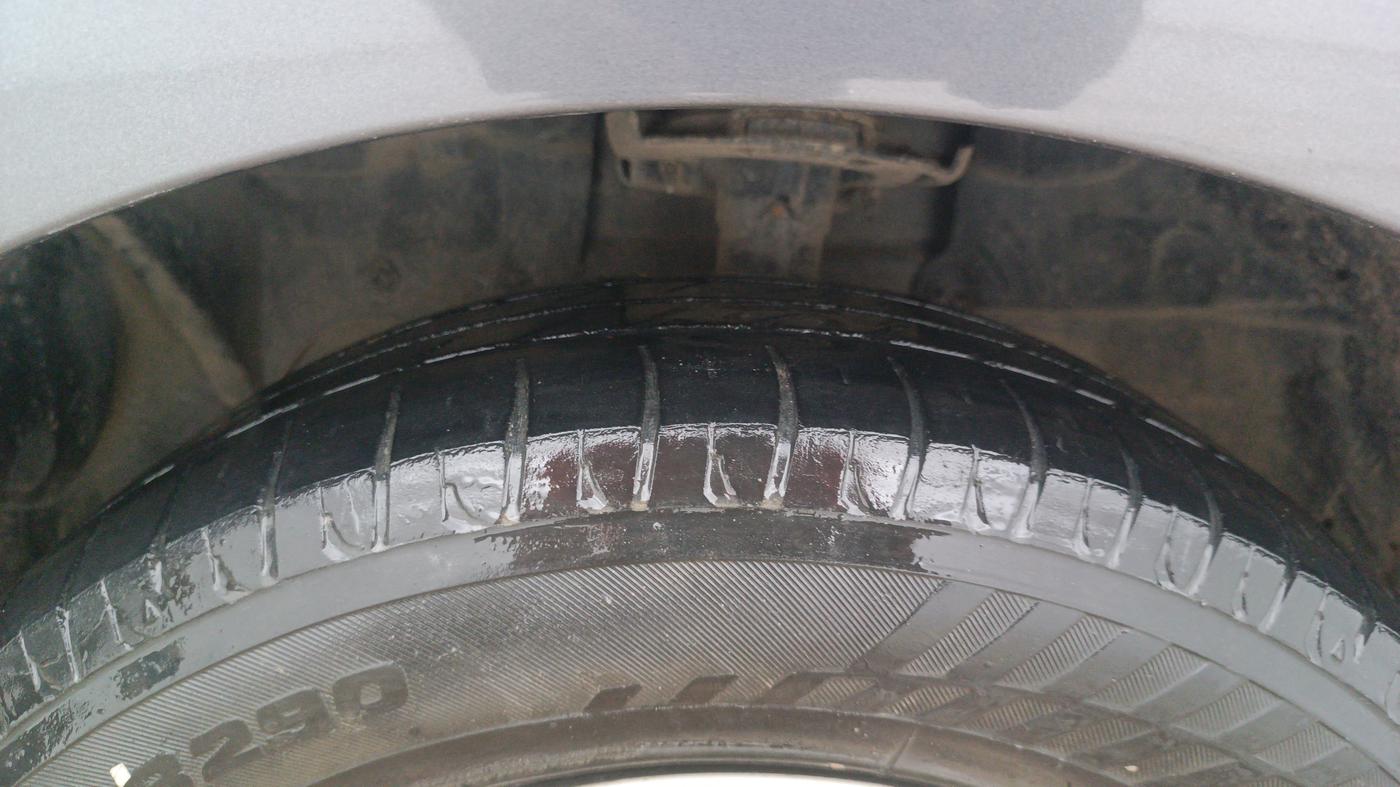 2016 Ford New Figo TREND 1.2 PETROL, CNG, Manual, 67,192 km, Left Front Tyre Tread