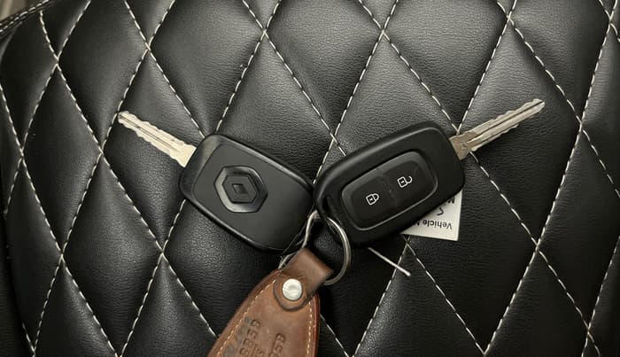 2025 Renault TRIBER RXT, CNG, Manual, 14,727 km, Key Close Up