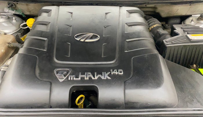 2015 Mahindra XUV500 W8, Diesel, Manual, 1,41,040 km, Engine View