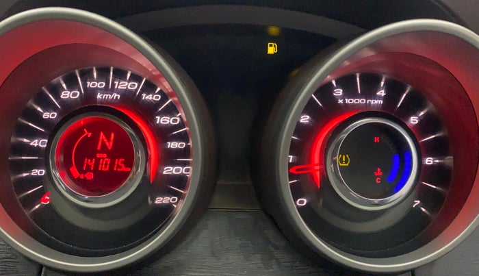 2015 Mahindra XUV500 W8, Diesel, Manual, 1,41,040 km, Odometer Image