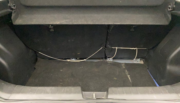 2017 Maruti Baleno DELTA DIESEL 1.3, Diesel, Manual, 1,07,122 km, Boot Inside