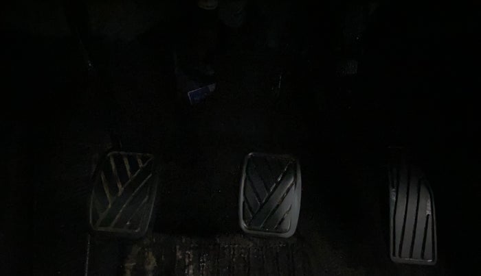 2017 Maruti Baleno DELTA DIESEL 1.3, Diesel, Manual, 1,07,122 km, Pedals