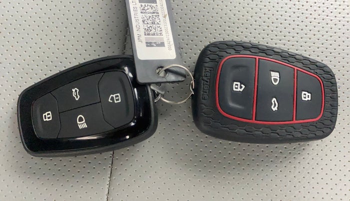 2021 Tata TIGOR XZ PLUS PETROL, Petrol, Manual, 31,966 km, Key Close Up