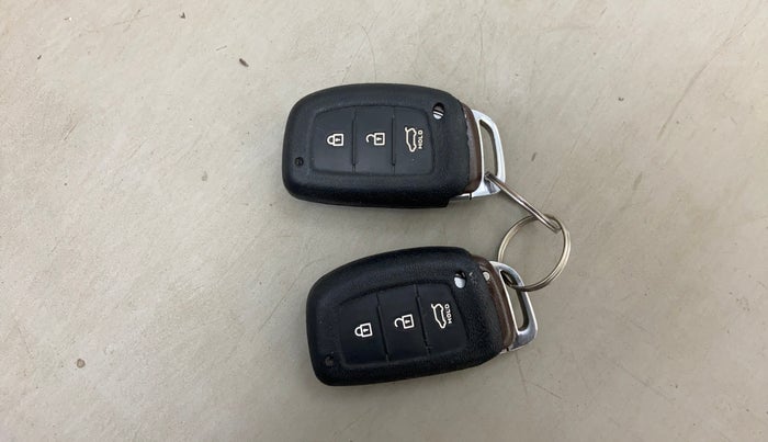 2016 Hyundai Creta SX PLUS 1.6 PETROL, Petrol, Manual, 28,055 km, Key Close Up