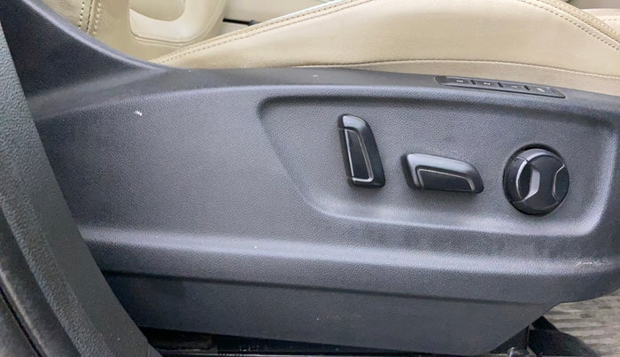 2017 Skoda Kodiaq STYLE 2.0 TDI 4X4 AT, Diesel, Automatic, 68,521 km, Driver Side Adjustment Panel