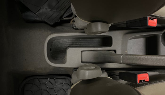 2015 Hyundai i10 MAGNA 1.1, Petrol, Manual, 28,251 km, Driver Side Adjustment Panel