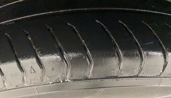 2022 Maruti Vitara Brezza LXI, Petrol, Manual, 28,462 km, Right Rear Tyre Tread