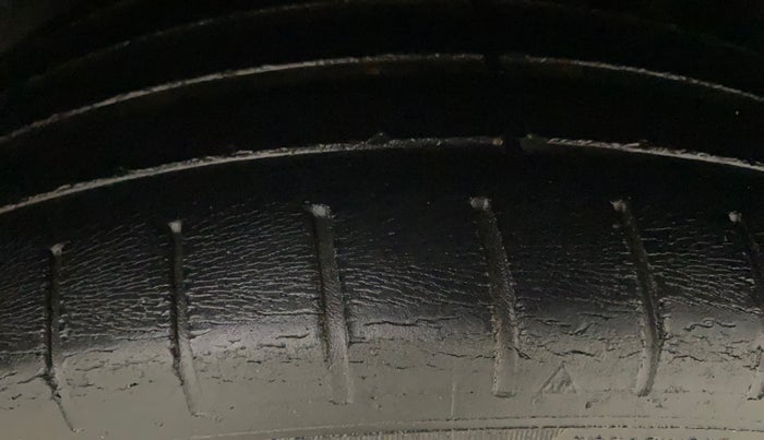 2017 Maruti Baleno ALPHA PETROL 1.2, Petrol, Manual, 74,553 km, Left Rear Tyre Tread