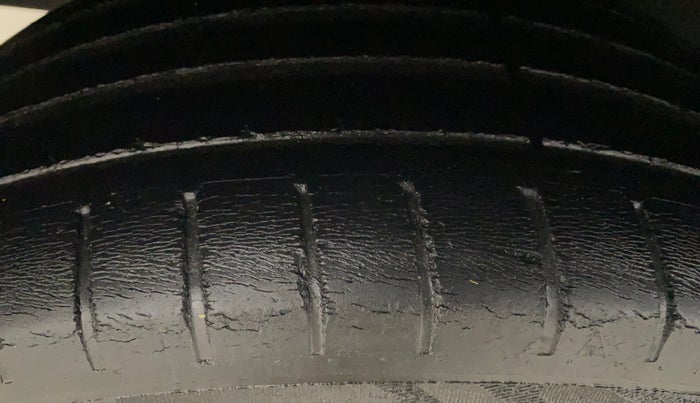 2017 Maruti Baleno ALPHA PETROL 1.2, Petrol, Manual, 74,553 km, Right Rear Tyre Tread