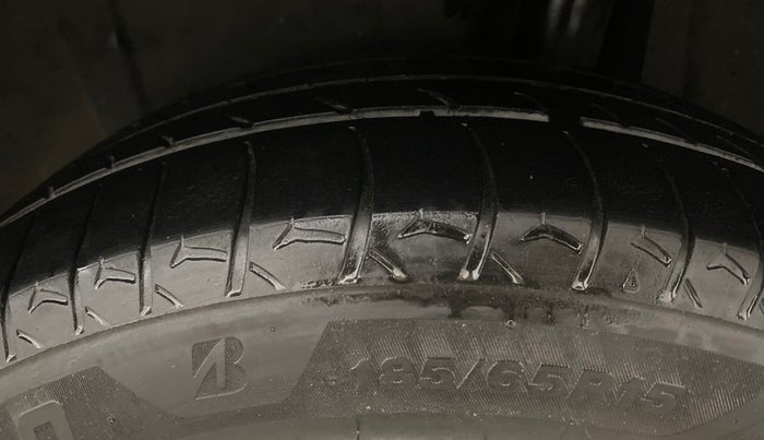 2019 Maruti Ertiga VXI SHVS, CNG, Manual, 90,186 km, Left Rear Tyre Tread