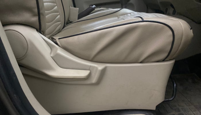 2019 Maruti Ertiga VXI SHVS, CNG, Manual, 90,186 km, Driver Side Adjustment Panel