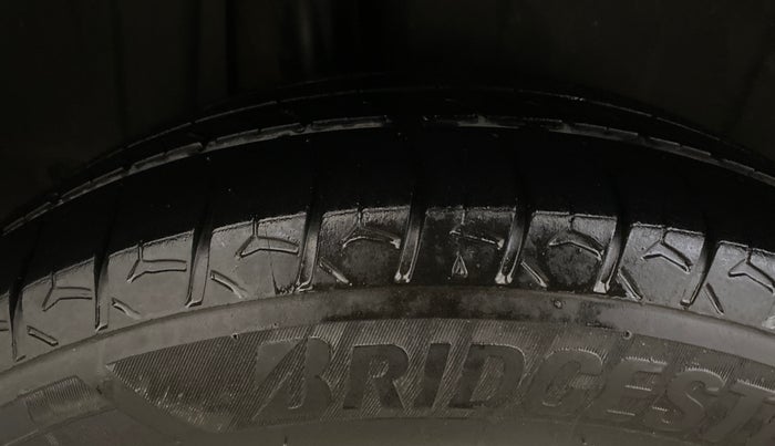 2019 Maruti Ertiga VXI SHVS, CNG, Manual, 90,186 km, Right Rear Tyre Tread