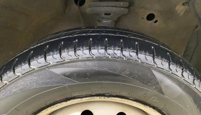 2018 Maruti Wagon R 1.0 LXI CNG, CNG, Manual, 79,896 km, Right Front Tyre Tread