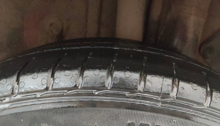 2015 Hyundai Elite i20 ASTA 1.2, Petrol, Manual, 83,242 km, Left Rear Tyre Tread