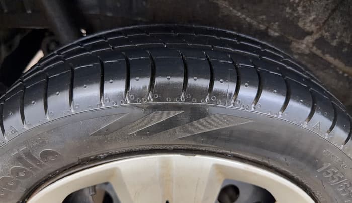 2014 Maruti Wagon R 1.0 VXI, Petrol, Manual, 52,808 km, Right Rear Tyre Tread