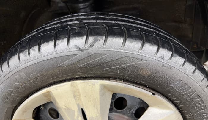 2014 Maruti Wagon R 1.0 VXI, Petrol, Manual, 52,808 km, Right Front Tyre Tread