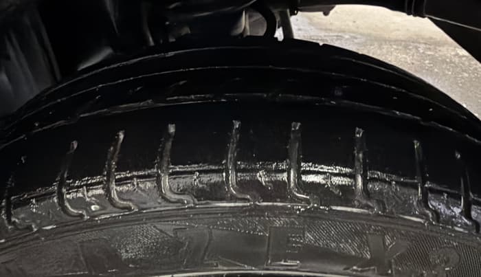 2015 Maruti Alto K10 VXI, Petrol, Manual, 82,149 km, Left Rear Tyre Tread