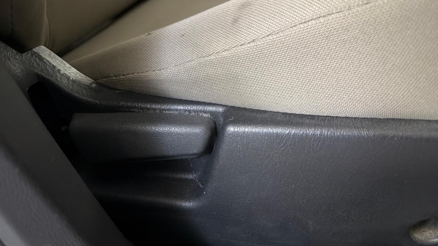 2015 Maruti Alto K10 VXI, Petrol, Manual, 82,149 km, Driver Side Adjustment Panel