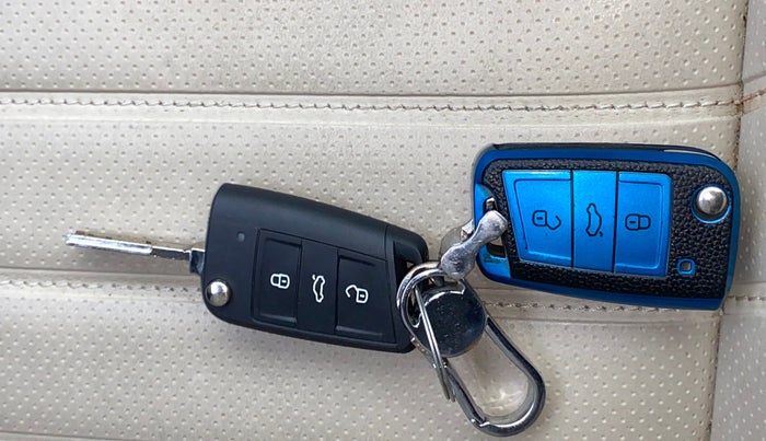 2022 Skoda SLAVIA AMBITION 1.0L TSI AT, Petrol, Automatic, 84,810 km, Key Close Up