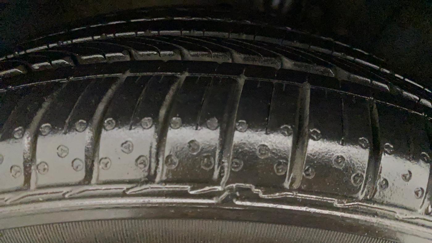 2018 Maruti Baleno ZETA CVT PETROL 1.2, Petrol, Automatic, 61,450 km, Right Rear Tyre Tread
