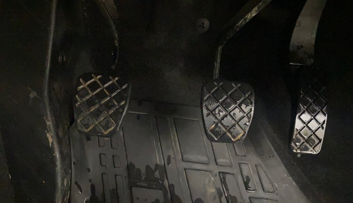 2022 Skoda SLAVIA AMBITION 1.0L TSI MT, Petrol, Manual, 13,874 km, Pedals