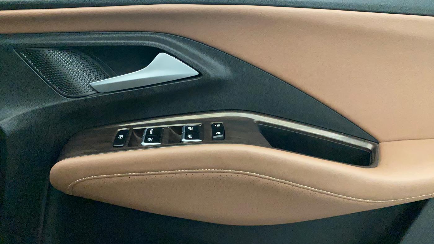 2023 MG HECTOR PLUS SAVVY PRO 1.5 TURBO CVT 7 STR, Petrol, Automatic, 18,563 km, Driver Side Door Panels Control