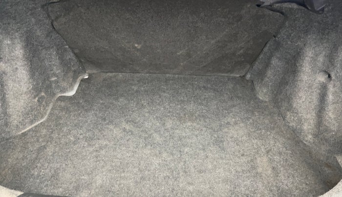 2016 Honda Amaze 1.2L I-VTEC S, Petrol, Manual, 92,186 km, Boot Inside