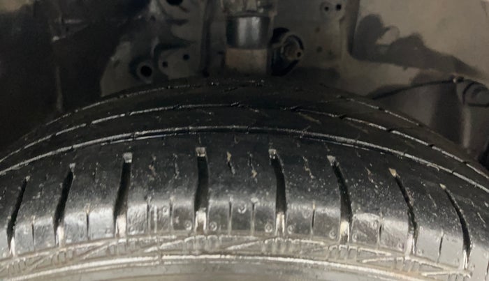 2016 Honda Amaze 1.2L I-VTEC S, Petrol, Manual, 92,186 km, Right Front Tyre Tread